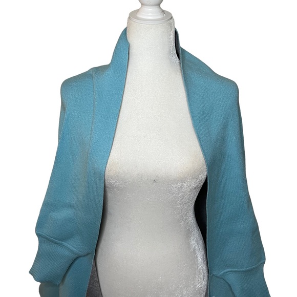 NWT The Game Changer Wrap Poncho Fringe - Picture 2 of 9